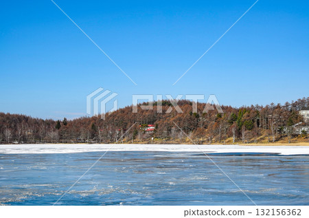 冬天的白樺高原“女神湖” 132156362