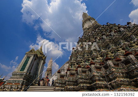 [Bangkok, Thailand] The beautiful Temple of Dawn, Wat Arun 132156392