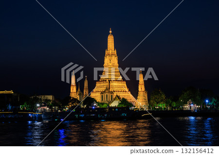 [泰國曼谷] 從湄南河對岸眺望黎明寺的燈光秀 132156412