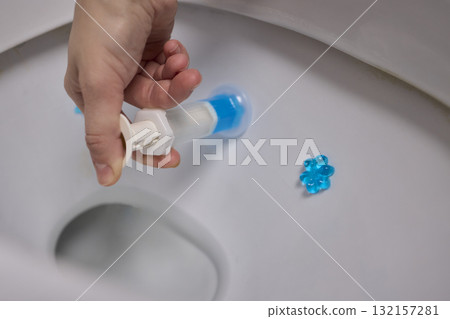 Toilet Cleaning Process with Liquid Cleaner Utilizing a Disposable Syringe for Efficiency Toilet Cleaning Process with Liquid Cleaner Utilizing a Disposable Syringe for Efficiency 132157281