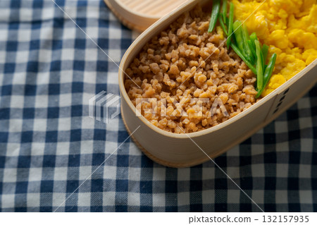 Minced meat bento made with soybeans 132157935