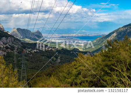 Mountain views of Antalya and the Mediterranean 132158117