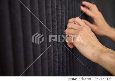 Guidance on Installing Acoustic Foam Panels Effectively for Achieving Soundproofing Benefits 132158152