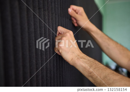 Guidance on Installing Acoustic Foam Panels Effectively for Achieving Soundproofing Benefits 132158154