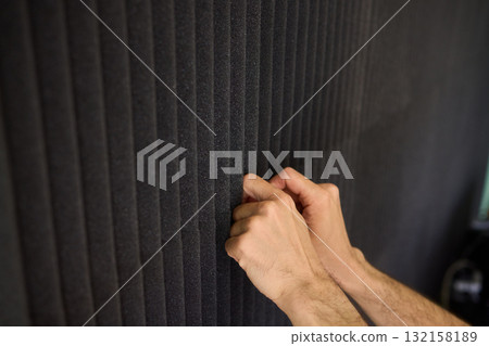 Guidance on Installing Acoustic Foam Panels Effectively for Achieving Soundproofing Benefits 132158189