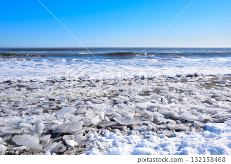Jewelry Ice, Otsu Coast, Hokkaido 132158468