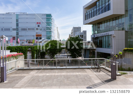 中心北站 2 號出口靠近橫濱歷史博物館和北港購物中心。 132158870