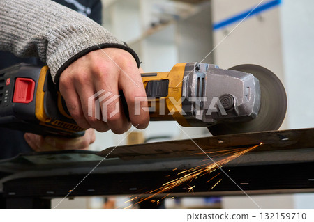 Utilizing Power Tools in the Workshop for Various Metalworking Projects Effectively 132159710