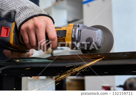 Utilizing Power Tools in the Workshop for Various Metalworking Projects Effectively 132159711