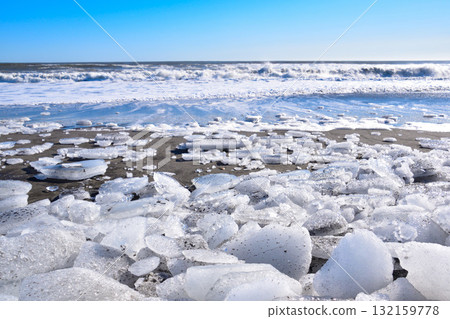 Jewelry Ice, Otsu Coast, Hokkaido 132159778