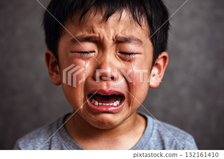 Crying boy Crying boy 132161410