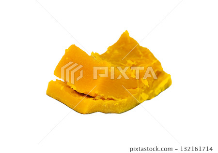 The pumpkin with the skin on, seeds and pulp roughly removed, is boiled in salt water until it is soft enough to just about fall apart, and then partially cracked. 132161714