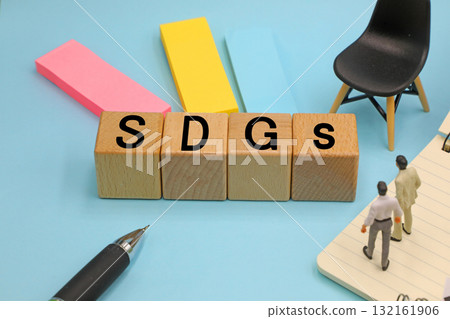 Image of a block with SDGs written on it 132161906