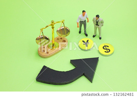 弱勢日圓和強勢日圓匯率影像 132162481