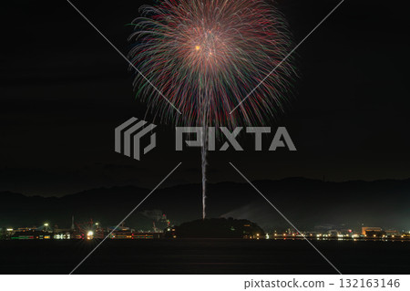 Gamagori Festival, Summer Fireworks Display, and Mikawa Bay as seen from Toyohashi City (Aichi Prefecture) 132163146