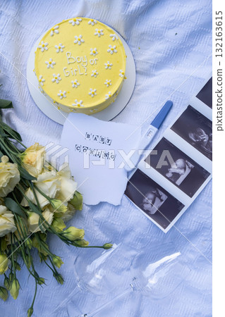 Gender Reveal Cake with Ultrasound and Flowers Gender Reveal Cake with Ultrasound and Flowers 132163615