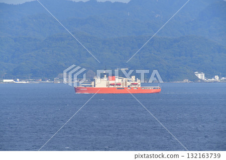 Tokyo Bay, Uraga Channel, Japan Maritime Self-Defense Force, Shirase AGB-5003 132163739