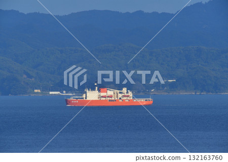 Tokyo Bay, Uraga Channel, Japan Maritime Self-Defense Force, Shirase AGB-5003 132163760