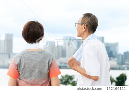 Senior couple portrait back view Senior couple portrait back view 132164111