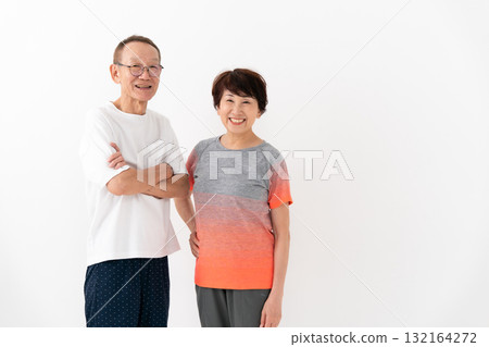 老年夫妻健身 132164272