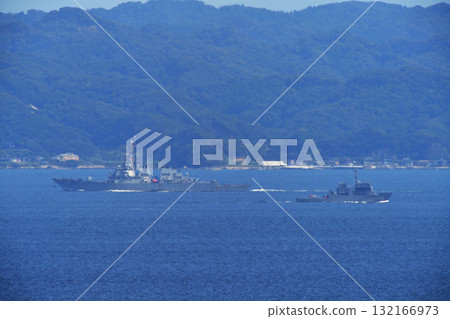 東京灣,浦賀海峽,演習 AMS-4305 美國海軍希金斯號驅逐艦 DDG-76 東京灣,浦賀海峽,演習 AMS-4305 美國海軍希金斯號驅逐艦 DDG-76 132166973