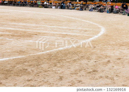 White line of athletic meet 132169916