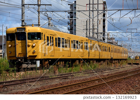Four 113 series local trains running on the Sanyo Main Line (last run) 132169923