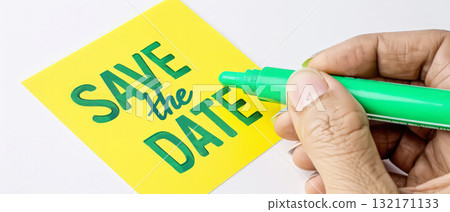 Save the date reminder note with marker 132171133