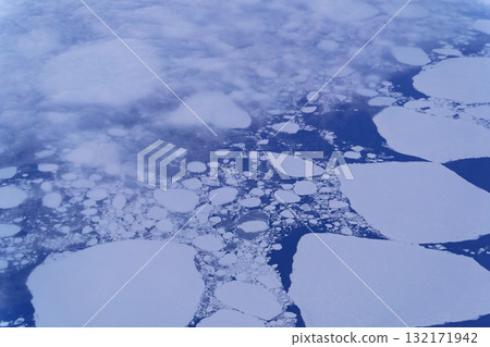 在格陵蘭島漂流冰 在格陵蘭島漂流冰 132171942