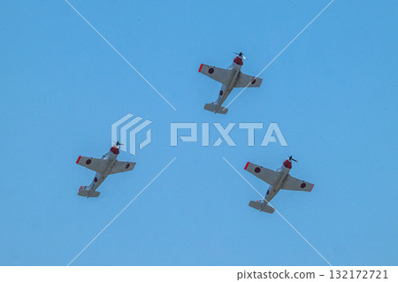 Air Show - Impressive Fighter Flights Air Show - Impressive Fighter Flights 132172721