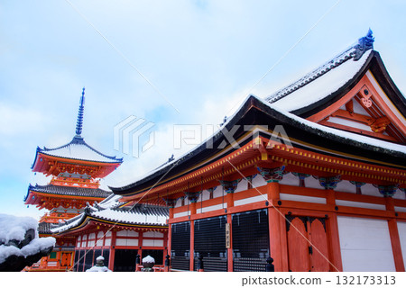 Snow-covered three-story pagoda at Kiyomizu-dera Temple 132173313