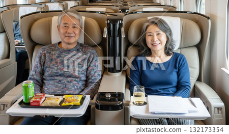 新幹線 Gran Class 老年夫婦 132173354