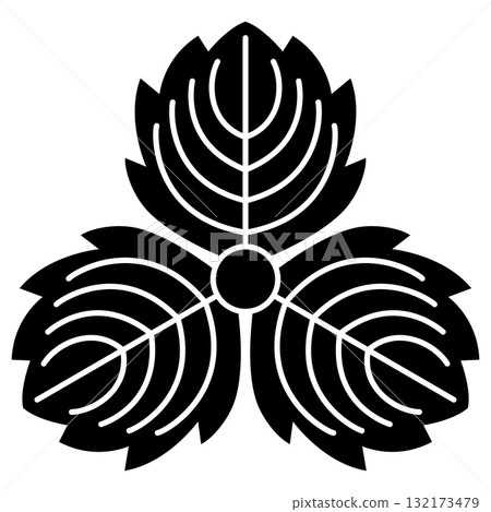 This is the family crest. It is called Oni Mitsukashiwa. This is the family crest. It is called Oni Mitsukashiwa. 132173479