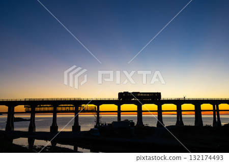 崇吾川大橋～山陰本線風景 132174493