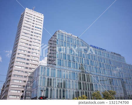 [Poland] Modern glass buildings and structures in the capital, Warsaw 132174700