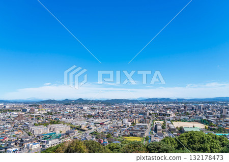 從觀景台眺望小牧山城（愛知縣小牧市） 132178473