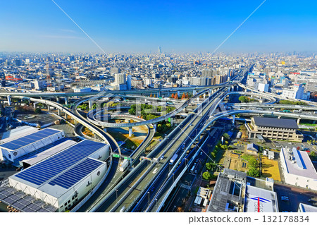 [大阪府]晴天的東大阪交界處 132178834