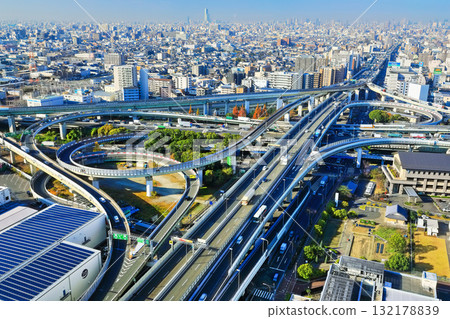 [大阪府]晴天的東大阪交界處 132178839