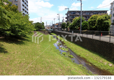 綠川:塚越水上樂園附近(埼玉縣蕨市) 綠川:塚越水上樂園附近(埼玉縣蕨市) 132179188