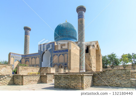 烏茲別克撒馬爾罕古爾阿米爾陵墓美麗的藍色風景 烏茲別克撒馬爾罕古爾阿米爾陵墓美麗的藍色風景 132180440