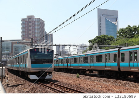 Keihin-Tohoku Line E233 series trains travelling to and from Kawaguchi Station (Kawaguchi City, Saitama Prefecture) 132180699