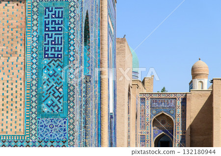 烏茲別克撒馬爾罕的沙伊辛達陵墓美麗的藍色風景 132180944