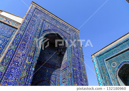 烏茲別克撒馬爾罕的沙伊辛達陵墓美麗的藍色風景 132180960