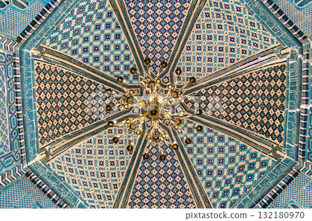 烏茲別克撒馬爾罕的沙伊辛達陵墓美麗的藍色風景 132180970