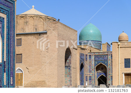 烏茲別克撒馬爾罕的沙伊辛達陵墓美麗的藍色風景 132181763