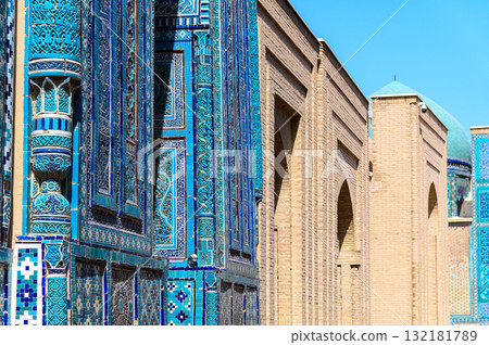 烏茲別克撒馬爾罕的沙伊辛達陵墓美麗的藍色風景 132181789