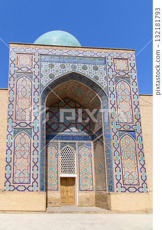 烏茲別克撒馬爾罕的沙伊辛達陵墓美麗的藍色風景 132181793