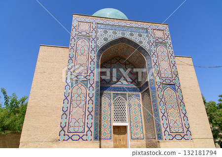 The beautiful blue scenery of the Shah-i-Zinda mausoleums in Samarkand, Uzbekistan 132181794