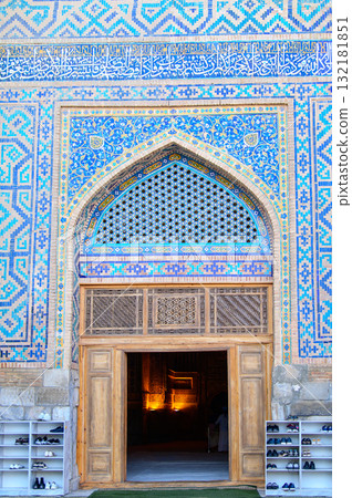 Beautiful interior of Tilla-Kari Madrasah in Registan Square, Samarkand, Uzbekistan 132181851