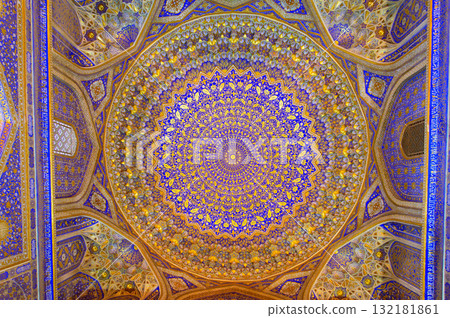 Beautiful interior of Tilla-Kari Madrasah in Registan Square, Samarkand, Uzbekistan Beautiful interior of Tilla-Kari Madrasah in Registan Square, Samarkand, Uzbekistan 132181861